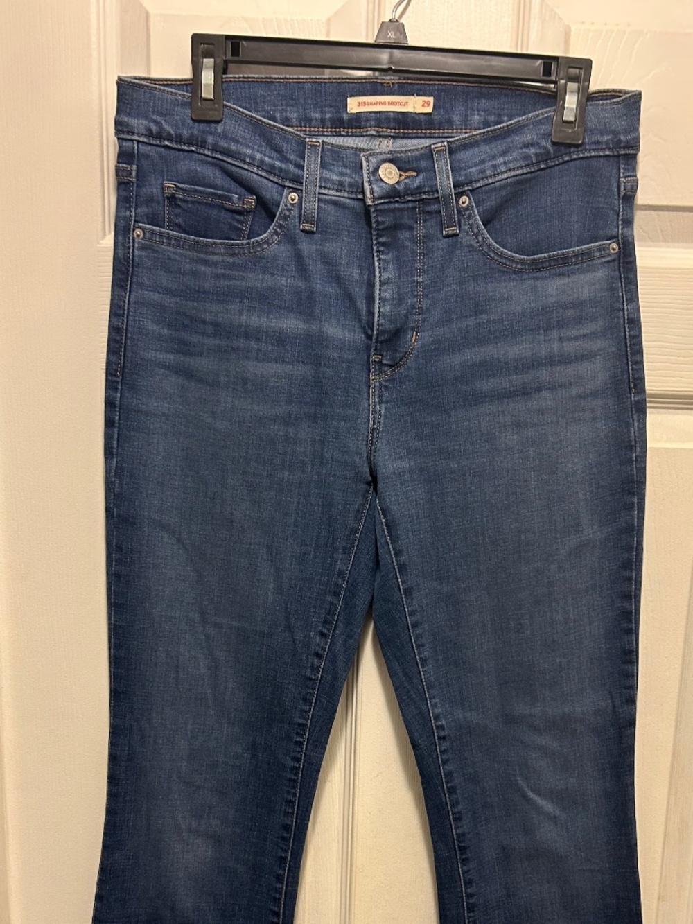 Levi's Women's 315 Shaping Mid-Rise Lightweight Bootcut Jeans Size 29